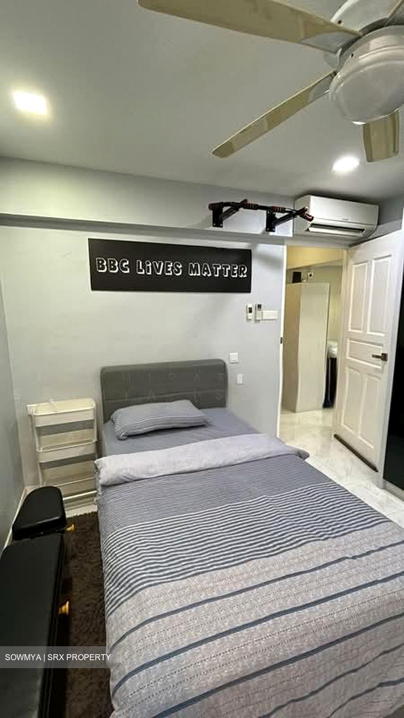 Blk 533 Hougang Avenue 6 (Hougang), HDB Executive #591959241